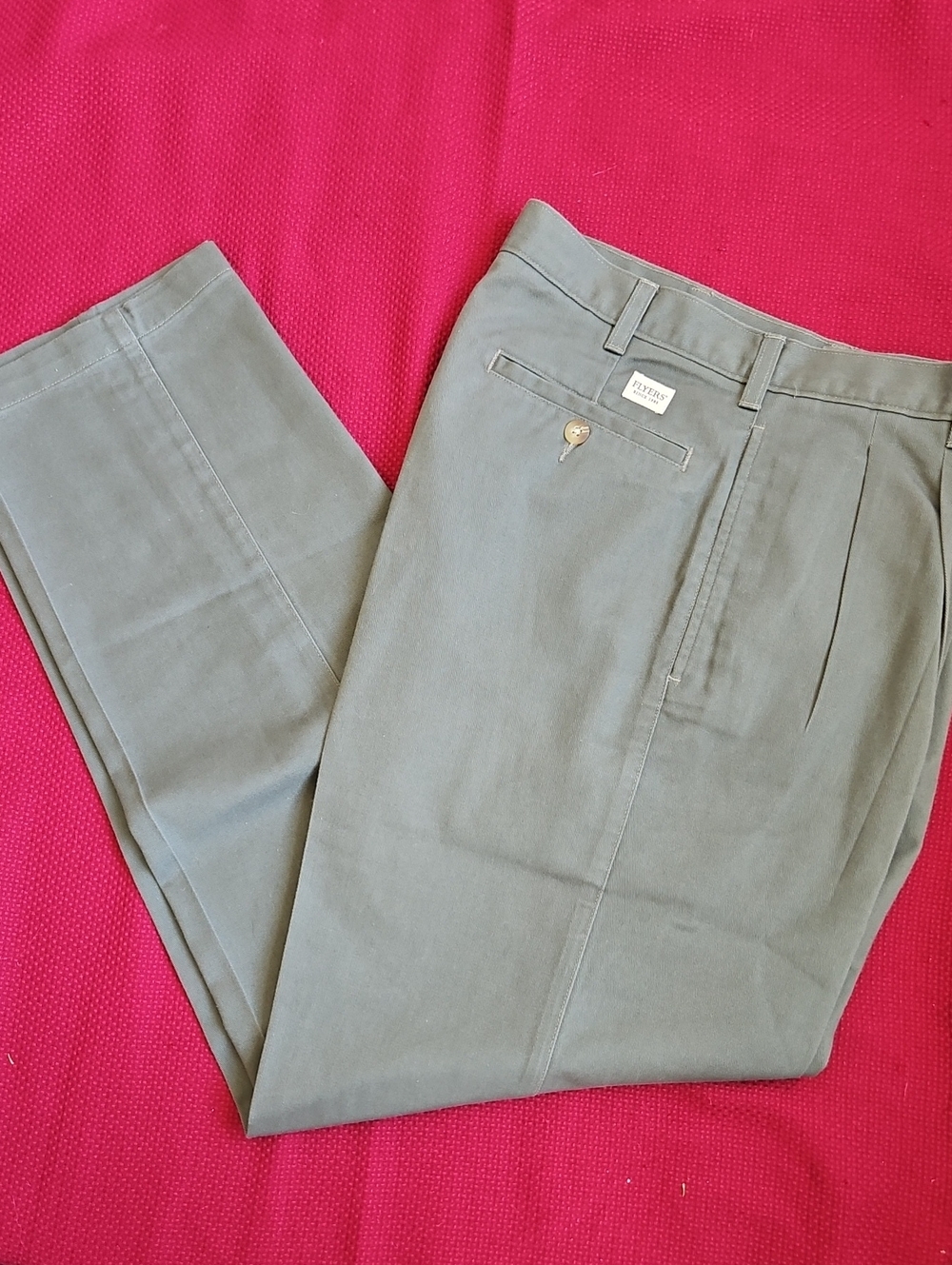 Flyers Vintage Men's Olive Green Pleated Dress Pants